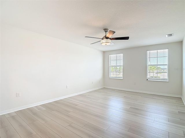 8075 BROAD POINTE DRIVE, Zephyrhills, FL 33540