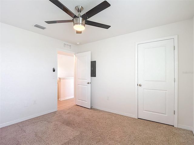 8075 BROAD POINTE DRIVE, Zephyrhills, FL 33540