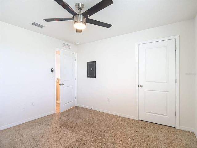 8075 BROAD POINTE DRIVE, Zephyrhills, FL 33540