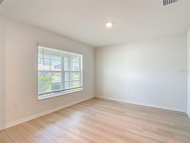 8075 BROAD POINTE DRIVE, Zephyrhills, FL 33540