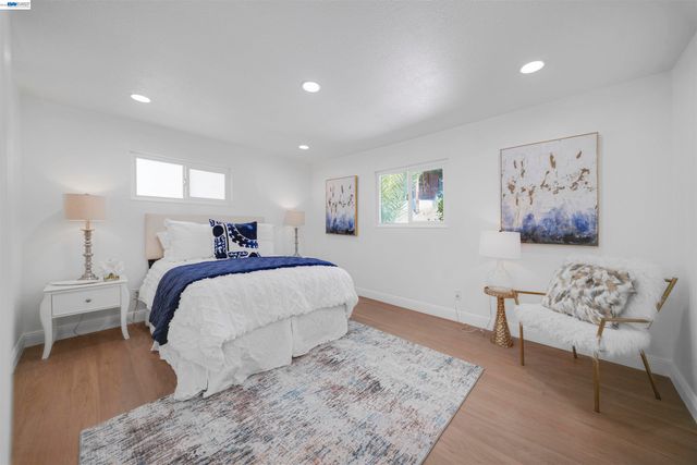 1069 Central Blvd, Hayward, CA 94542