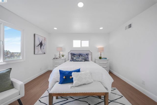 1069 Central Blvd, Hayward, CA 94542