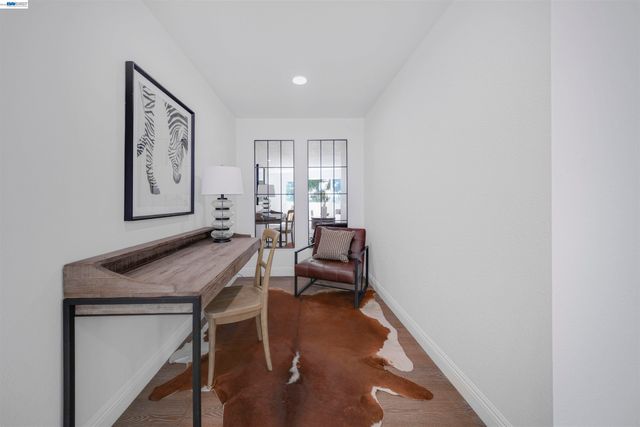 1069 Central Blvd, Hayward, CA 94542