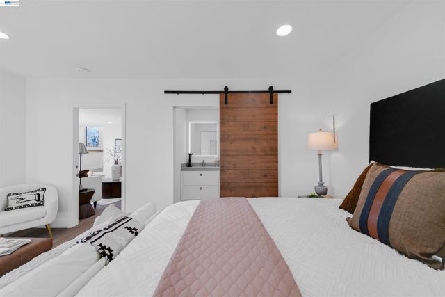 1069 Central Blvd, Hayward, CA 94542