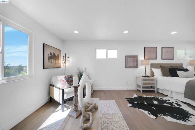1069 Central Blvd, Hayward, CA 94542