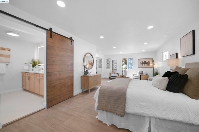 1069 Central Blvd, Hayward, CA 94542