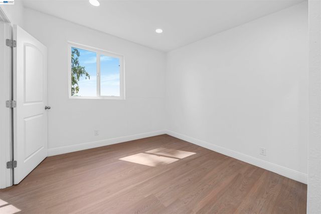 1069 Central Blvd, Hayward, CA 94542