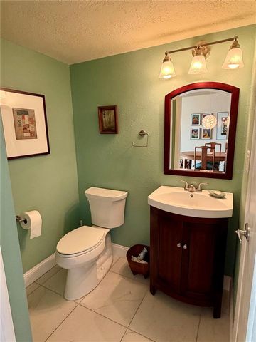 6020 SHORE BOULEVARD S 207, Gulfport, FL 33707