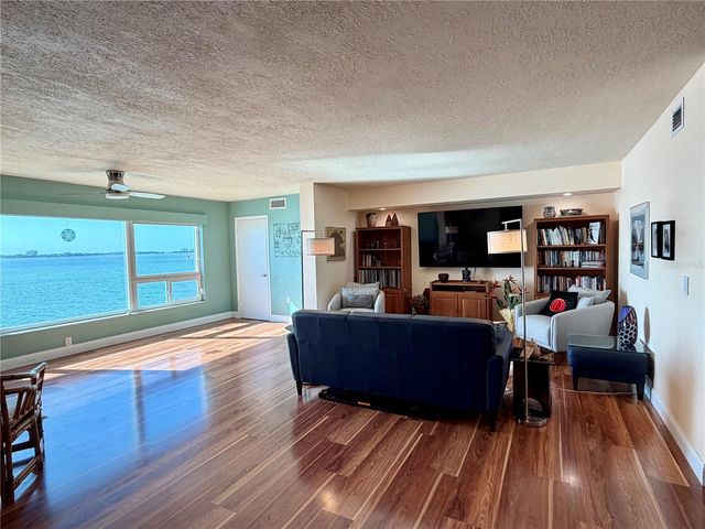 6020 SHORE BOULEVARD S 207, Gulfport, FL 33707