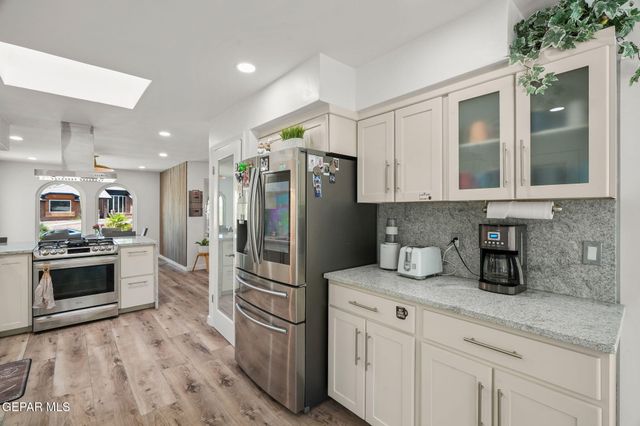 856 HEMPSTEAD Drive, El Paso, TX 79912