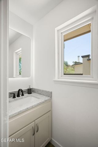 856 HEMPSTEAD Drive, El Paso, TX 79912