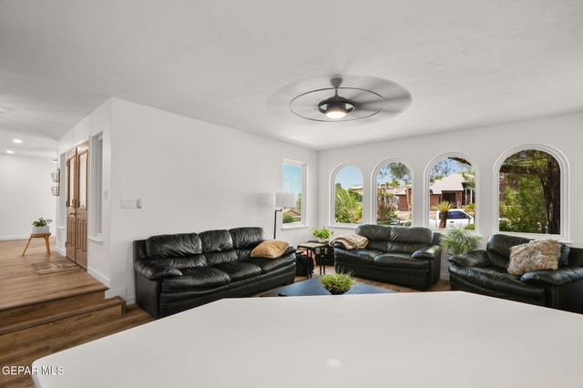 856 HEMPSTEAD Drive, El Paso, TX 79912