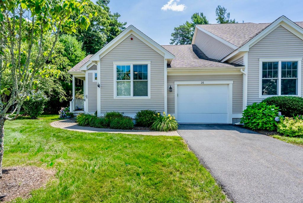 26 Grey Hawk Drive, Mashpee, MA 02649