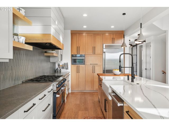32108 Sw WILLAMETTE Way, Wilsonville, OR 97070