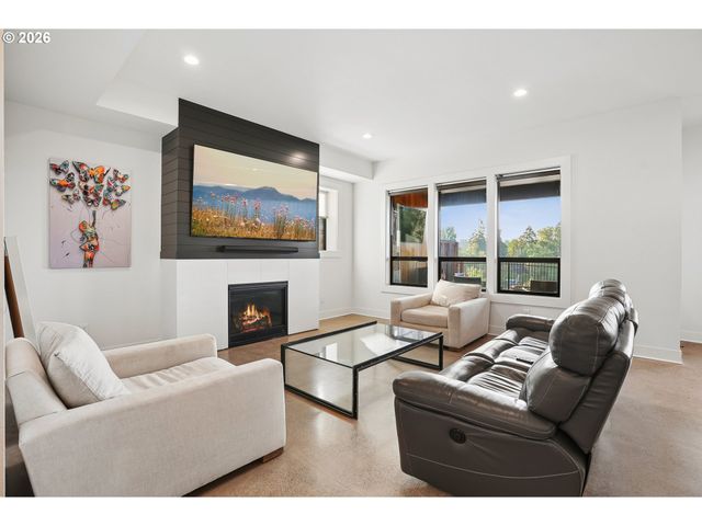 32108 Sw WILLAMETTE Way, Wilsonville, OR 97070