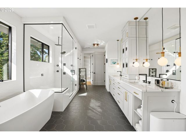 32108 Sw WILLAMETTE Way, Wilsonville, OR 97070