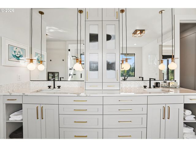 32108 Sw WILLAMETTE Way, Wilsonville, OR 97070