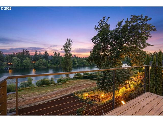 32108 Sw WILLAMETTE Way, Wilsonville, OR 97070