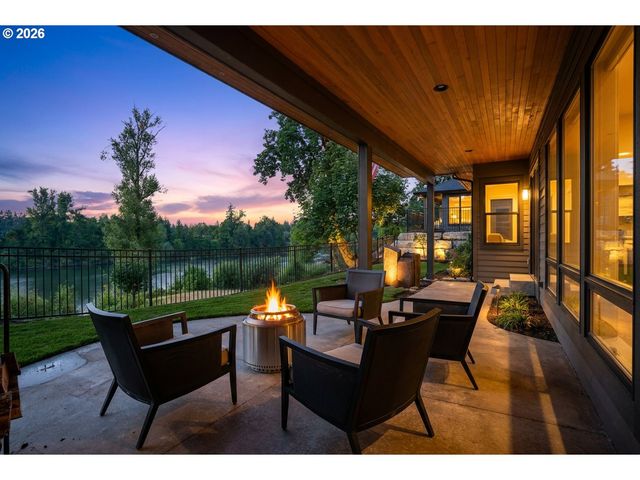 32108 Sw WILLAMETTE Way, Wilsonville, OR 97070