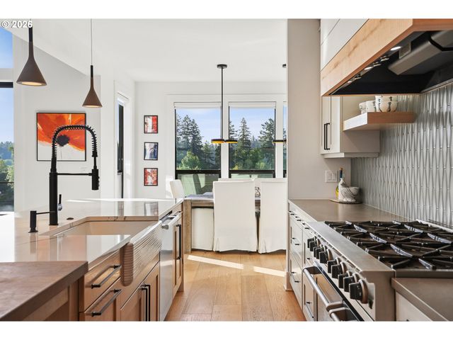 32108 Sw WILLAMETTE Way, Wilsonville, OR 97070