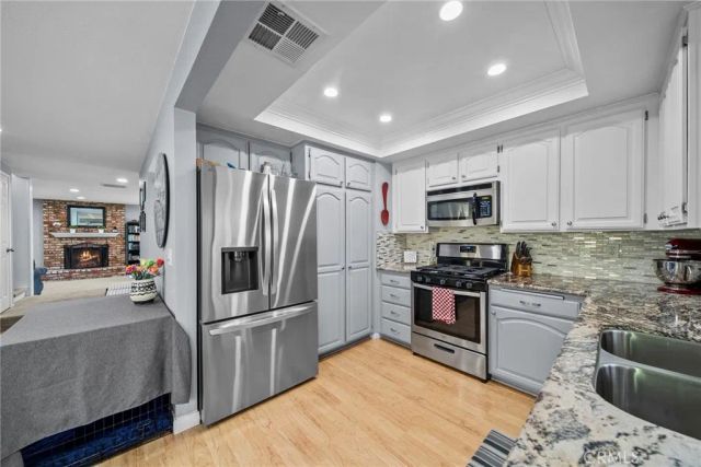 16503 Fairglade, Canyon Country, CA 91387