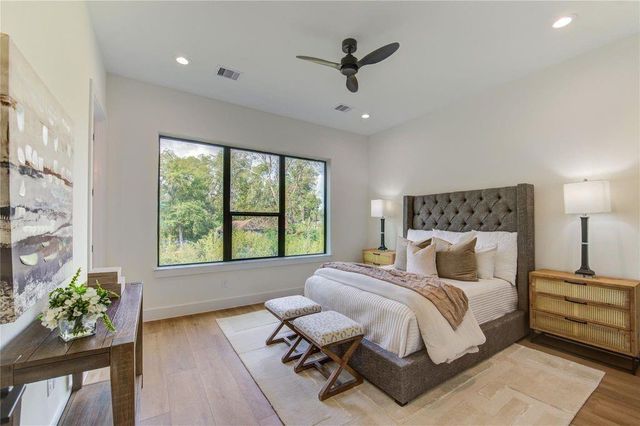 6121 Pacific Forest Drive, Houston, TX 77091