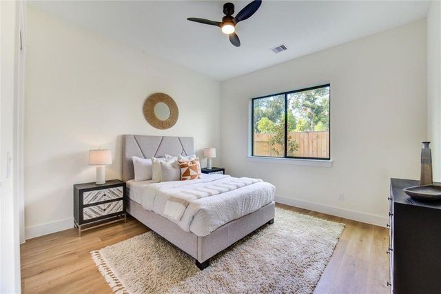 6121 Pacific Forest Drive, Houston, TX 77091