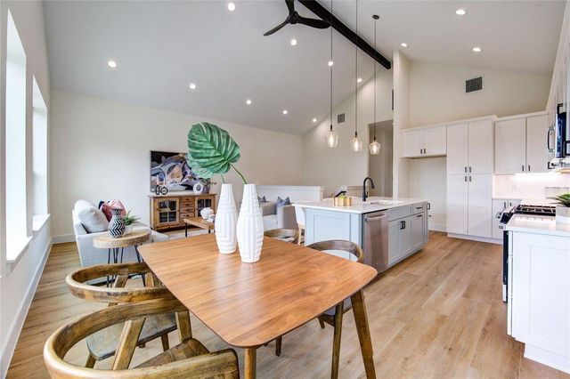 6121 Pacific Forest Drive, Houston, TX 77091