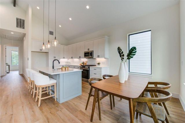 6121 Pacific Forest Drive, Houston, TX 77091