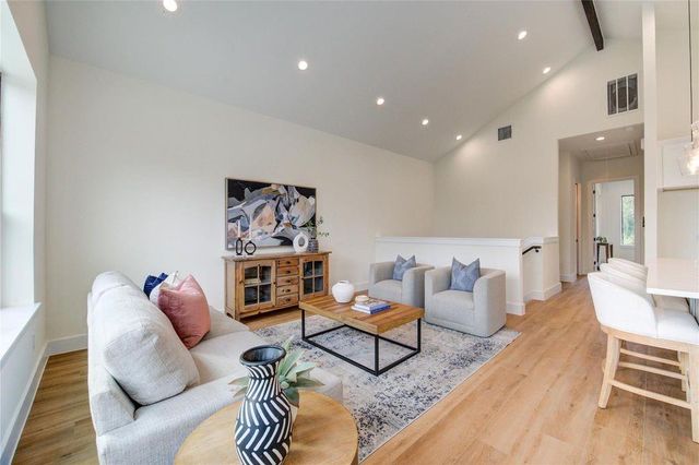 6121 Pacific Forest Drive, Houston, TX 77091