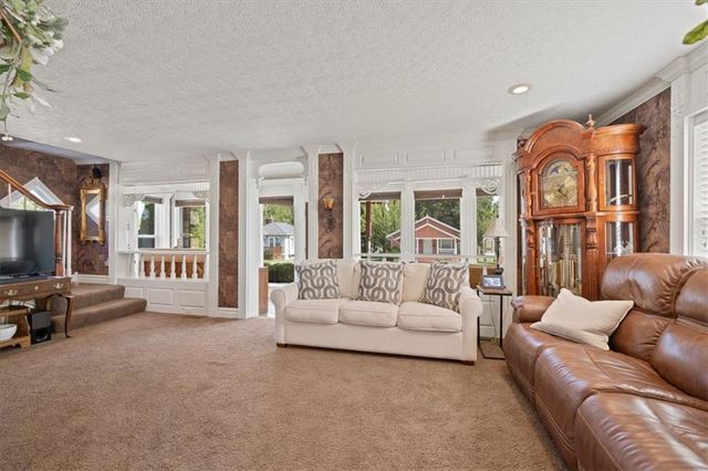 12910 Grandview Road, Grandview, MO 64030