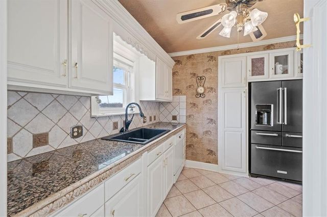 12910 Grandview Road, Grandview, MO 64030