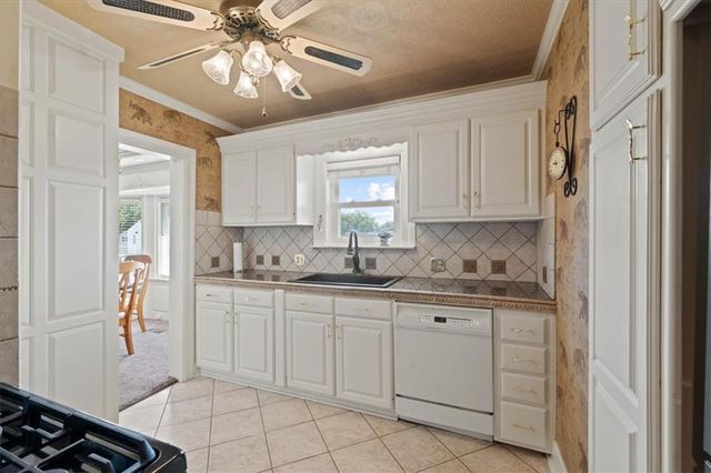 12910 Grandview Road, Grandview, MO 64030