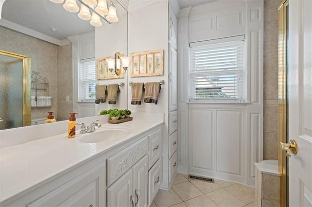 12910 Grandview Road, Grandview, MO 64030