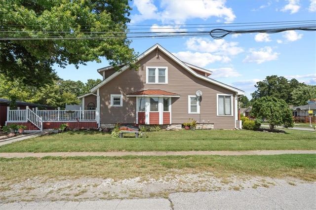 12910 Grandview Road, Grandview, MO 64030