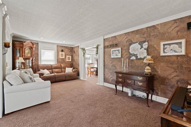 12910 Grandview Road, Grandview, MO 64030