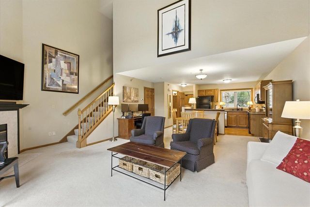 2975 River Birch DRIVE #C, Brookfield, WI 53045
