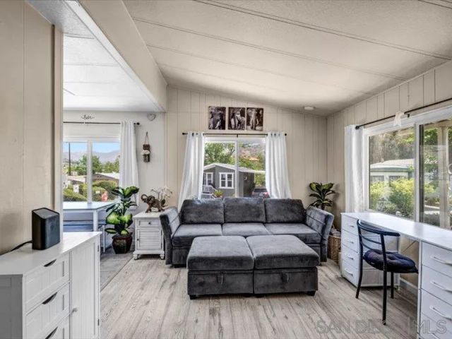 14291 Rios Canyon Rd 13, El Cajon, CA 92021