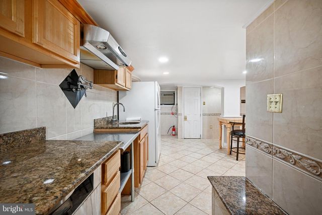 4221 16TH ST NW, Washington, DC 20011