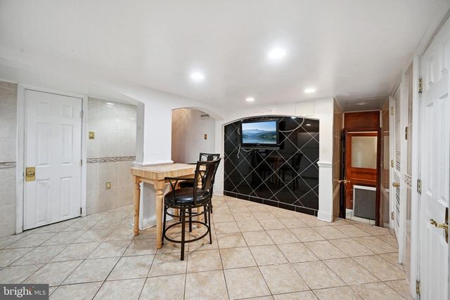 4221 16TH ST NW, Washington, DC 20011