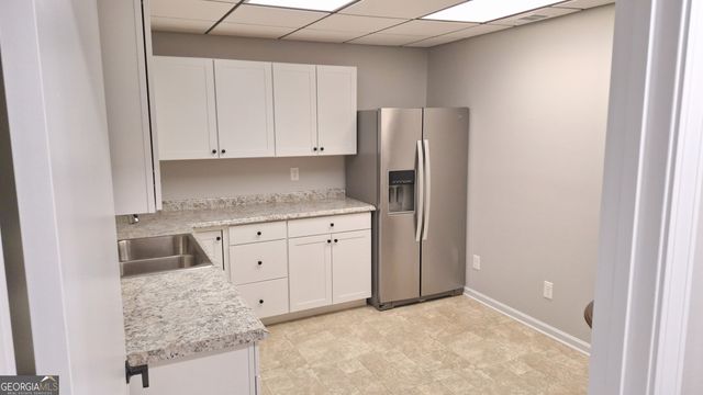 128 Parkwood Circle, Carrollton, GA 30117