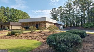 128 Parkwood Circle, Carrollton, GA 30117