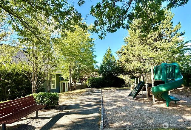 2698 230th Avenue SE, Sammamish, WA 98075
