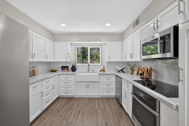 619 Wilderness Drive, Sanger, CA 93657