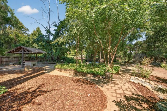 619 Wilderness Drive, Sanger, CA 93657