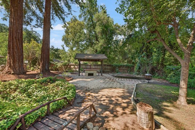 619 Wilderness Drive, Sanger, CA 93657