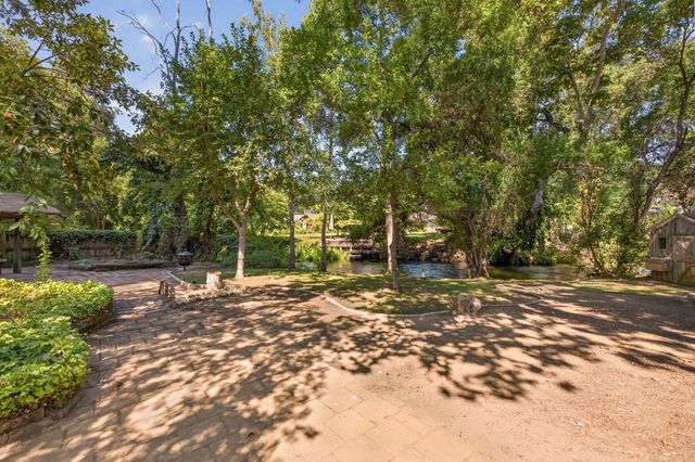 619 Wilderness Drive, Sanger, CA 93657