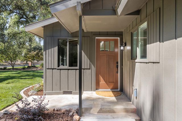 619 Wilderness Drive, Sanger, CA 93657