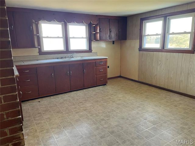 437 County Road 6420, Salem, MO 65560