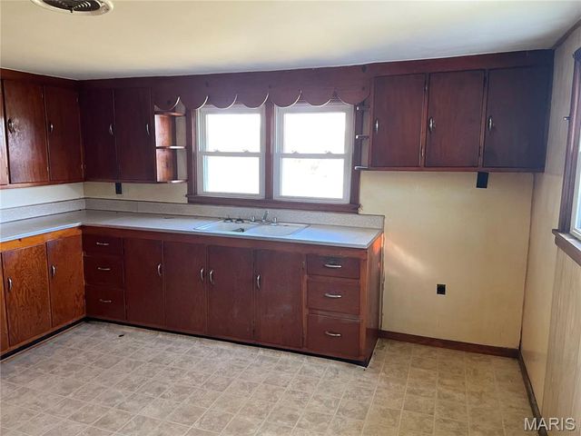 437 County Road 6420, Salem, MO 65560